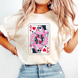 Chemise reine champagne, carte à jouer reine de coeur, t-shirt couleurs confort tendance, cadeau EVJF, chemises voyage filles