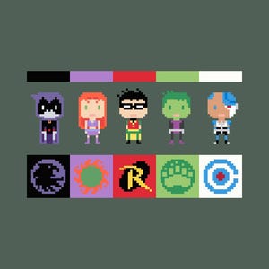 Puede incluir: Ilustración de arte de píxeles de los personajes de los Teen Titans: Raven, Starfire, Robin, Beast Boy y Cyborg. Cada personaje se representa en sus colores y poses característicos. Debajo de los personajes están sus respectivos logotipos de equipo: un cuervo, un sol, una 'R', una huella de mano verde y un objetivo.