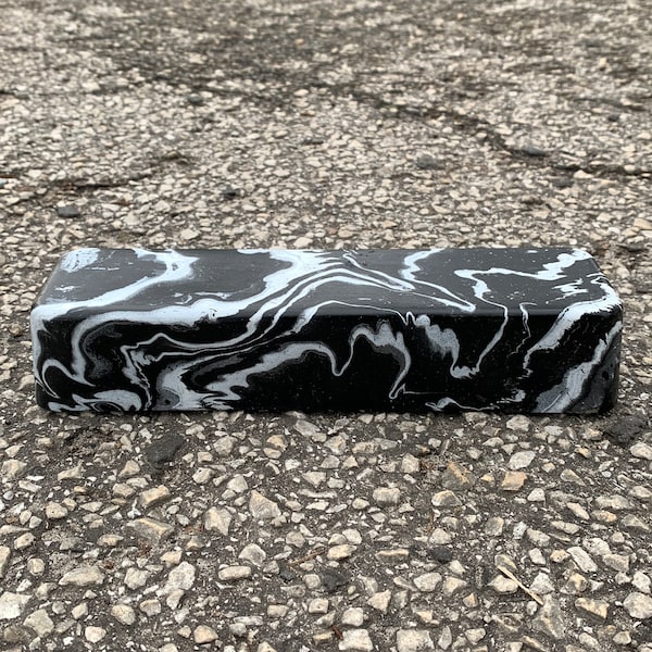 zebra ledge | fingerboard concrete obstacle