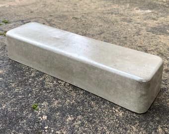 shiny ledge | fingerboard concrete obstacle