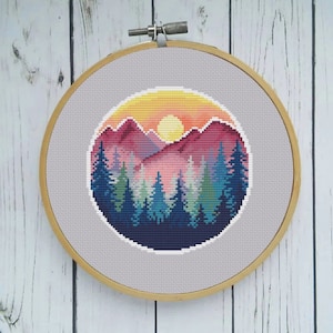 Kreuzstich Stickmuster in den Bergen bei Sonnenuntergang - Primitive Needlework Design, stilvolles Wohndekor, minimalistische Landschaft, digitaler Download PDF