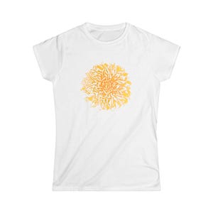 Bright Floral Women&#39;s Softstyle Tee