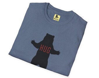 Camiseta unisex "Abrazo de oso": Camiseta de algodón ecológica para amantes de la naturaleza.