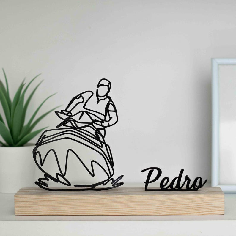 Personalized Jet Ski figure, ideal for competitions and ocean lovers.