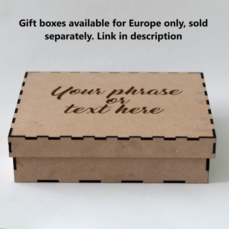 Handcrafted customizable wooden gift box, with sophisticated details, perfect for birthdays, weddings, or corporate events.