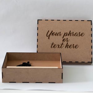 Anpassbare Geschenkbox für personalisierte Skulptur