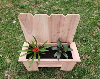 Encantadora jardinera con diseño de cerca único / Personalizable / Jardinera de madera de cedro / Jardinera / Perfecta para espacios interiores y exteriores