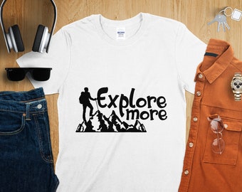 Découvrez plus T-shirt de randonnée - T-shirt d'aventure en plein air - Cadeau parfait pour les amoureux de la nature, chemise de randonnée confortable