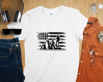 T-shirt de randonnée drapeau américain - Chemise graphique Nature Trail - Vêtements de plein air décontractés - Cadeau parfait pour les randonneurs, chemise de randonnée confortable