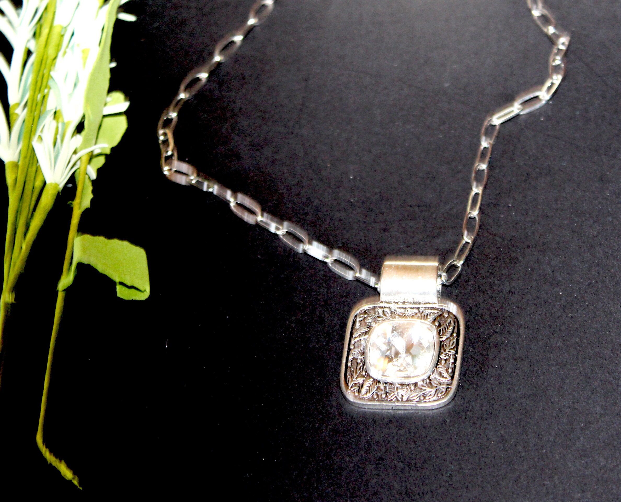ネックレス・ペンダント VINTAGE HOLLYWOOD Crystal Clip Necklace BMR674 Sterling Rhinestone Necklace by Otis – The Vintage Jewel