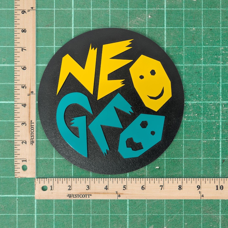 Grawerowany znak z logo Neo Geo – wyświetlacz Retro SNK Arcade zdjęcie 8