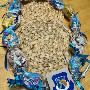 Candy Snack Lei with Ribbon & Mini-Card - Adult Size
