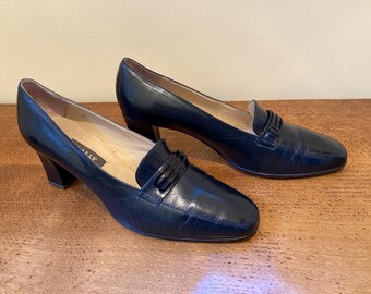 Vintage Bally Loafers: Marineblau Leder Pumps mit Absatz, 36