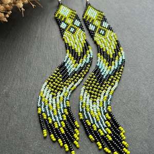 Beaded earrings Long earrings Black green bead earrings Fringed earrings Boho earrings Geometric earrings Native earrings Modern earrings