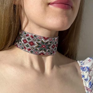 Beaded choker White red beaded choker Bead loom choker Beaded choker necklace Boho beaded necklace Native ornament necklace Gift for her