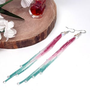 Boucles d'oreilles à pampilles en perles ombrées, franges de perles de rocaille Miyuki, pendentifs rose menthe pastel