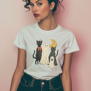 Vintage Cat Shirt, Halloween Tee, Spooky T-Shirt, Animal Lover Retro Kitty Clothing Vintage Kitsch Aesthetic Funky Cat Stuff Cute Kittens
