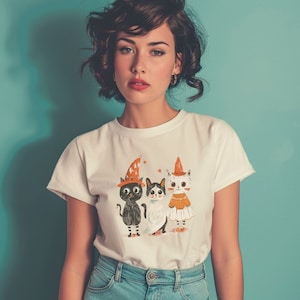 Vintage Cat Shirt, Halloween Tee, Spooky T-Shirt, Animal Lover Retro Kitty Clothing Vintage Kitsch Aesthetic Funky Cat Stuff Cute Kittens
