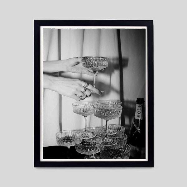 Vintage Champagne Glasses Print - Black and White Vintage Bar Poster. Digital Download for Cocktail Wall Art, Bar Cart Print, Stylish