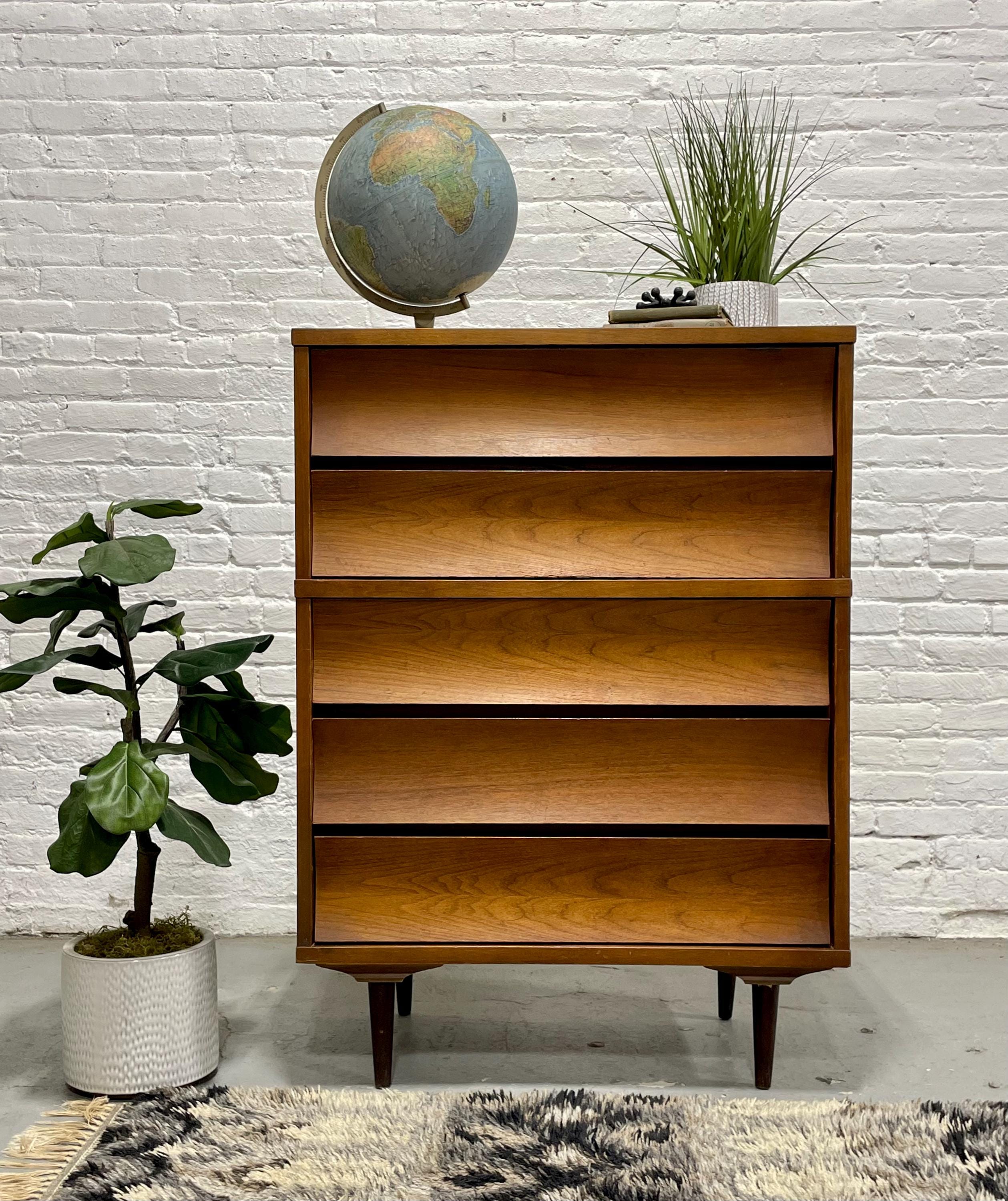 Johnson Carper Dresser - Etsy Johnson Carper Dresser - Etsy