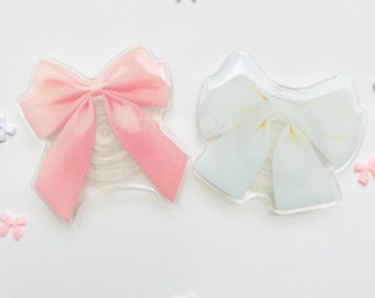 Supporto per telefono con fiocco per capelli / Supporto per telefono con fiocco di nastro / Supporto per telefono con fiocco rosa / Supporto per telefono con fiocco bianco / Supporto per telefono con fiocco Coquette / MagSafe / Kindle / Carino / Kawaii