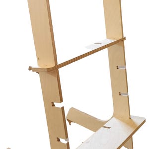 Easel for Paintings and Pictures