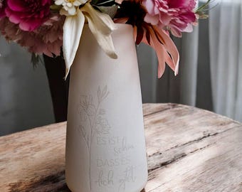 Hochwertige Blumenvase graviert modern Geschenk Wohnzimmer  minimalistisch schlicht elegant personalisiert individuell Gravur personalisiert