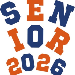 Pode incluir: Fundo branco com a palavra "SENIOR" em letras de bloco laranja e azul, e o ano "2026". Adequado para produtos com tema de formatura.