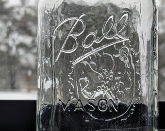 Ball Mason Jar Vintage 1975 With Fruit Embossed in Great Condition