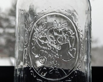 Ball Mason Jar Vintage 1975 With Fruit Embossed in Great Condition