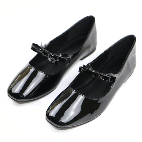 Elegant Black Patent Leather Mary Jane Flats - Chic Glossy Women's Shoes with Bow Detail, Perfect for Business and Casual Wear