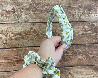 Pastel Green and White Plaid with Daisy Topknot Headband and Scrunchie Set - Matching Set - Trendy Summer Strawberry Hair Accessories