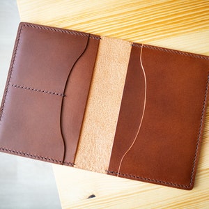 Cartera de cuero para pasaporte, pasaporte de viaje grabado, diario de notas de campo, regalo de cumpleaños