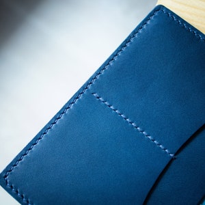 Cartera de cuero para pasaporte, funda para pasaporte de hombre, estuche para pasaporte de viaje, regalo de cumpleaños imagen 6