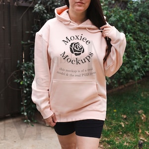 Lane Seven Pale Pink Mockup, LS14001, Hoodie, Outdoor Lifestyle, Sweatshirt Mock, Hoody, Model Mockup, Real, Exercise,Brown Hair,Winter Snow