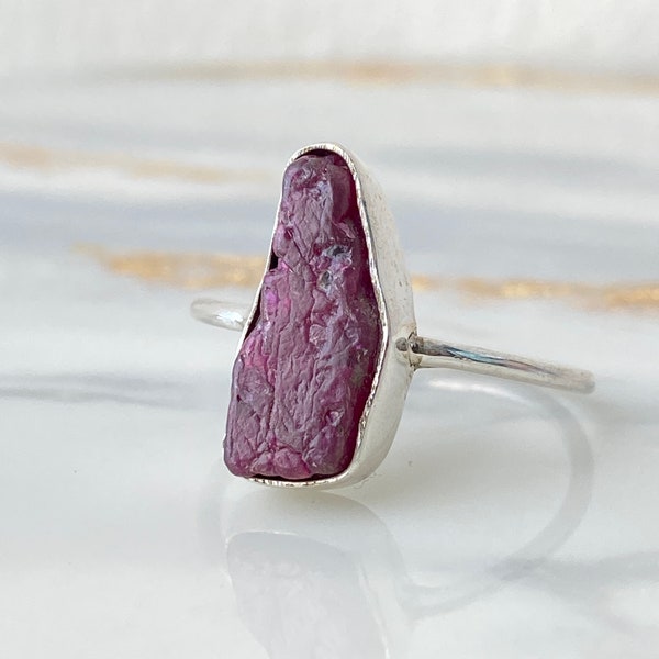 Raw spinel silver ring 8 size, 12x6x5 mm