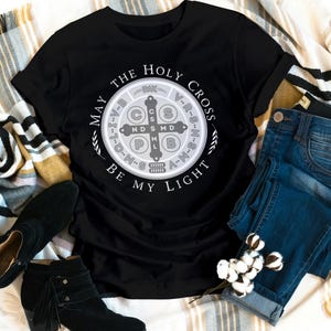 St Benedict Medal Shirt | Catholic Shirt | Catholic Tee | Christian | Unisex | Short Sleeve Tee | Saints | Confirmation gift | Catholic gift
