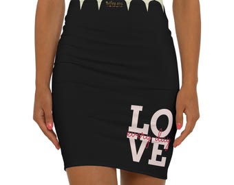 LOVE Wifey Era Script-kokerrok | zwart hartmotief, midden taille