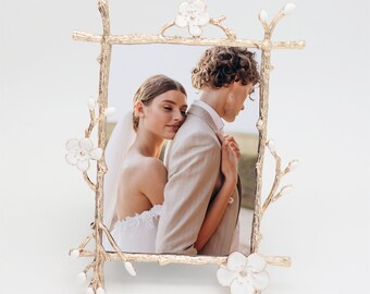 White Flower Deco Art Picture Frames - Elegant Metal Photo Frame 5*7 for Perfectly Displaying Wedding Photos and Memorable Moments