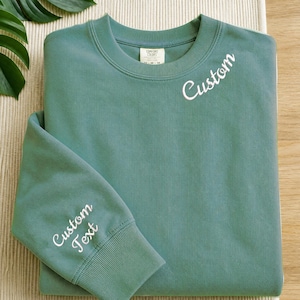 Sudadera personalizada con cuello redondo bordada / Nombre personalizado en cuello y mangas / Sudadera a juego para parejas, mejores amigos y familia, regalo único para recordar