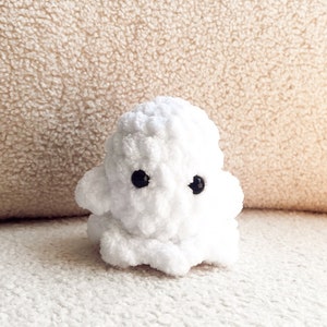 Halloween Ghost Plushie, Medium Halloween Plushie, Halloween Plushie, Ghost Plushie, Crochet Halloween Decor, Halloween Gift, Desk Accessory