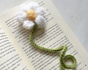 Crochet Flower Bookmarks - Flower Bookmark, Gift For Teacher, Knit Flower Bookmark, Flower Book Mark, Gift for Book Lovers, Booktok Gift