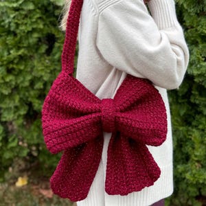 Sac avec noeud au crochet bordeaux fait main - Sac à bandoulière coquette, sac avec noeud au crochet, sac à bandoulière au crochet, sac à bandoulière en tricot, sac à main au crochet