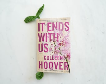Crochet Flower Bookmarks - Flower Bookmark, Gift For Teacher, Knit Flower Bookmark, Flower Book Mark, Gift for Book Lovers, Booktok Gift
