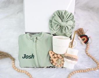 Newborn Gift Set,Baby Shower Gift Box,Custom Baby name,Personalized New Baby Gift Set,Expecting Mother,Baby Girl Present,Welcome Baby Gift