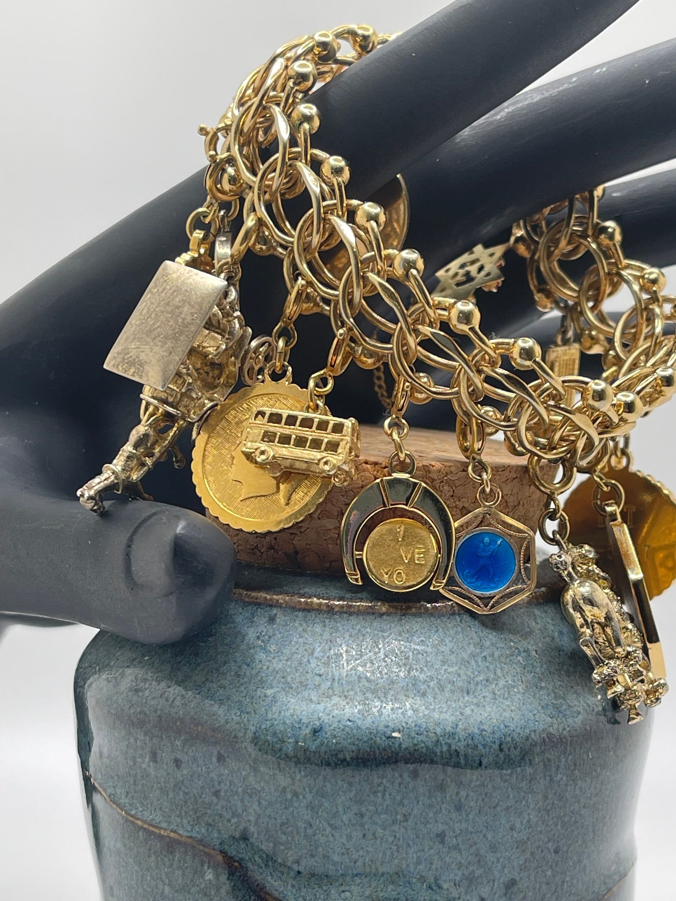 新しいスタイル Amazing Vintage Custom Gold Charm Bracelet!! - Etsy その他