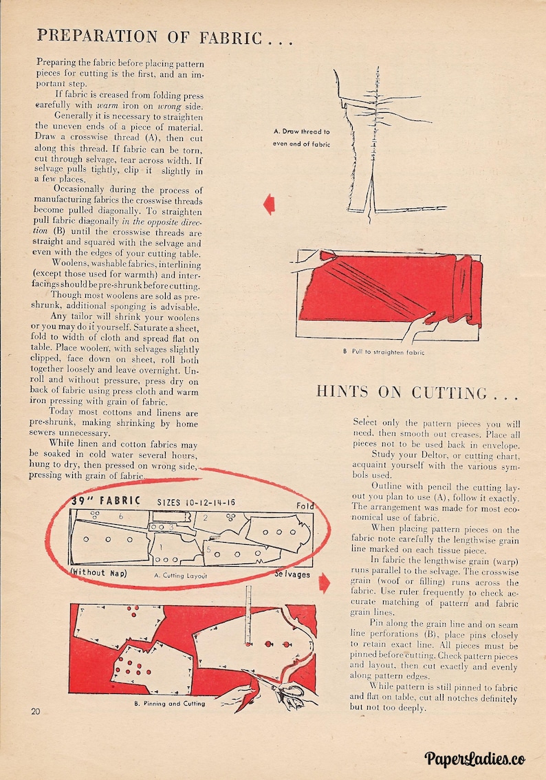Op de afbeelding: Pagina uit een vintage naaigids met illustraties en tekst over stofvoorbereiding en snijtechnieken. Bevat diagrammen voor het rechtmaken van stof, snijpatronen en het vastzetten van patronen. De pagina bevat de tekst "PREPARATION OF FABRIC..." en "HINTS ON CUTTING..."