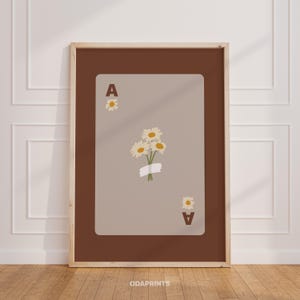 Spielkarte Druck, Gänseblümchen Digital Download, Beige Karte Wanddekoration, Trendy Ästhetisches Zimmer, Retro Bar Warenkorb, Gemütliches Europäisches Haus, druckbare Kunst