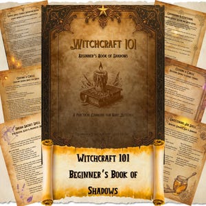Könnte beinhalten: Ein Anfängerbuch der Schatten mit dem Titel "Witchcraft 101" mit einer Kerze auf einer Buchillustration. Das Buch ist von Seiten mit Zaubersprüchen und Ritualen umgeben. Der Einband des Buches ist braun mit goldenen Akzenten und Text.
