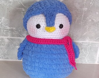 Adorable motif pingouin potelé au crochet : cadeau parfait pour les proches